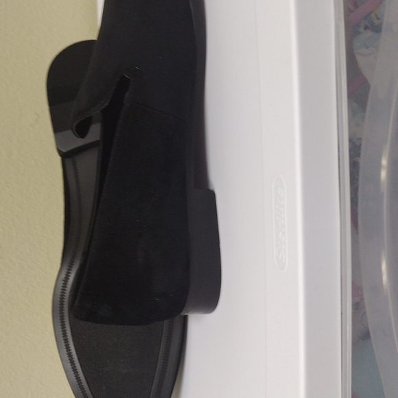 Men's Velvet Slip-ons - Picture 4 of 5